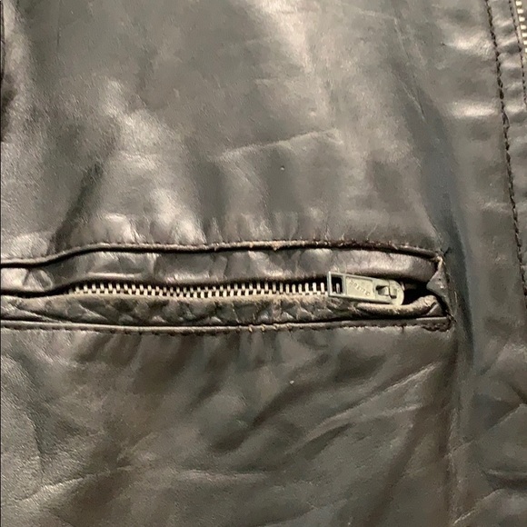 Two leather jackets. Cafe is vintage Spain size 38 - Picture 4 of 5